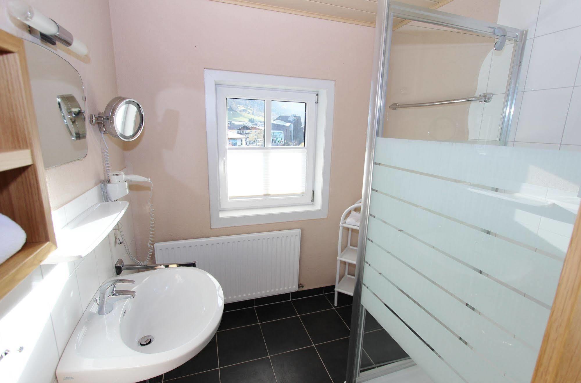 Apartment Margarethenstein Mit Privat Sauna Und Inklusive Zell Am See-Kaprun Sommerkarte Exteriör bild